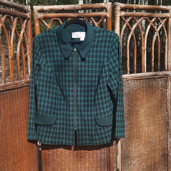 Halmode Plus Tops - 🍀3/15 Halmode Plus Green & Black Zip Up Blouse